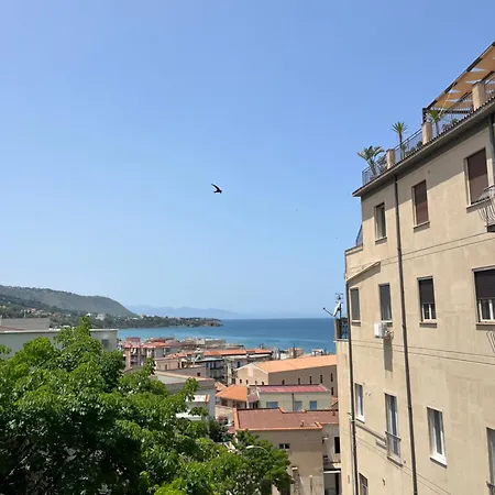 Window On The Sunset Апартаменты Чефалу