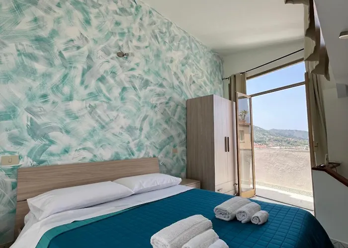 Апартаменты Window On The Sunset