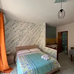 شقة Window On The Sunset تْشيفالو