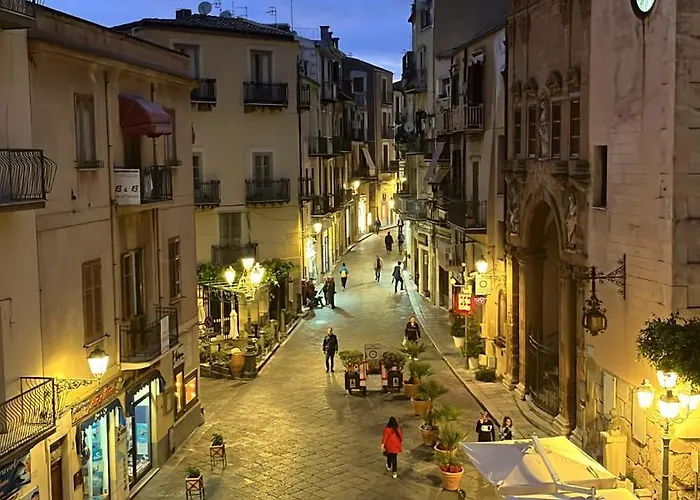 Appartement Window On The Sunset