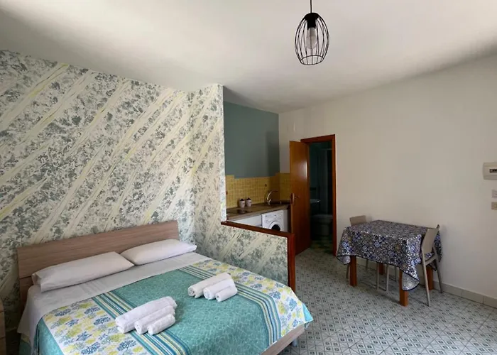 Window On The Sunset Apartman