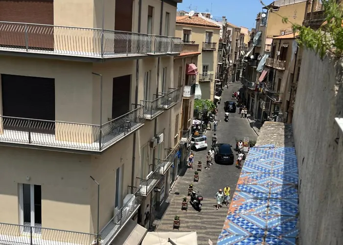 Window On The Sunset * Cefalù